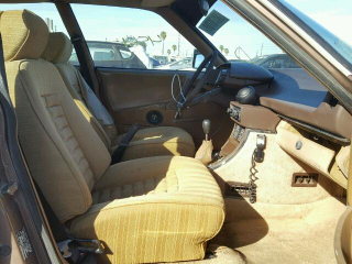 Illustration for article titled Here's Your Chance To Own A Brown Manual 1979 Citroen CX